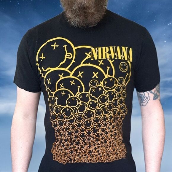 🔥VTG Nirvana Smiley Face Tshirt 2007 Y2K🔥 - Picture 1 of 3